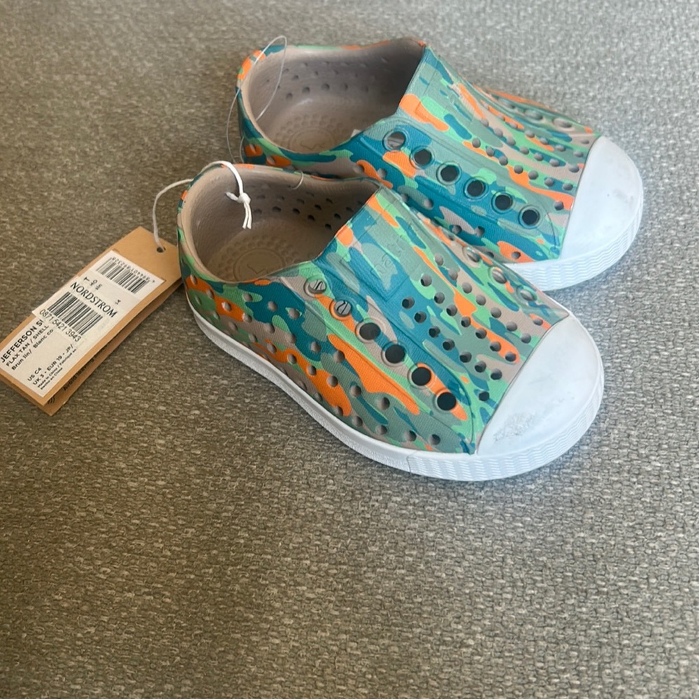 NWT Boys Native Shoes